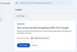 Ilustratie asociată articolului despre search console social channels și integrarea canalelor sociale în raportul Insights